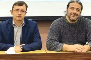 Ο κ. Παναγιωτάκης (αριστερά) και ο κ. Παπαδάκης (δεξιά) από την εκδήλωση παρουσίασης του έργου Visit Planner