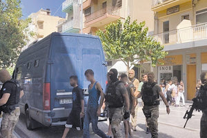 Οι κατηγορούμενοι διακινητές