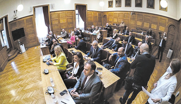 συνεδρίαση της εξεταστικής επιτροπής για το θέμα των παρακολουθήσεων