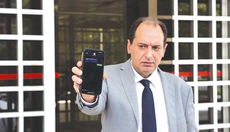 Παρακολούθηση του κινητού του κατήγγειλε και ο Χρήστος Σπίρτζης