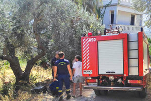 Η Πυροσβεστική Υπηρεσία Χανίων σε πυρκαγιά στο Βαμβακόπουλο