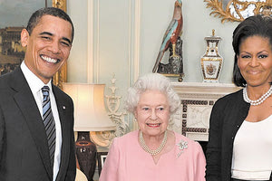 Ζεύγος Ομπάμα στην βασίλισσα Ελισάβετ