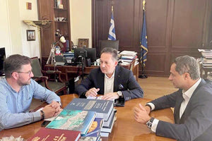 Με τον Στέλιο Πέτσα ο Μενέλαος Μποκέας