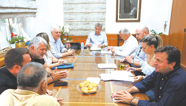 Οδικά έργα συντήρησης και αποκατάστασης στη Μεσσαρά υπέγραψε ο Περιφερειάρχης Κρήτης