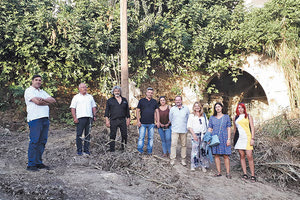 Από την επίσκεψη των στελεχών του ΣΥΡΙΖΑ στον ιστορικό Κουμπέ