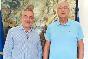 Επαφές Στεφανάκη στα υπουργεία