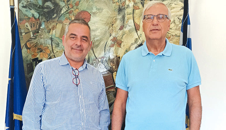 Επαφές Στεφανάκη στα υπουργεία