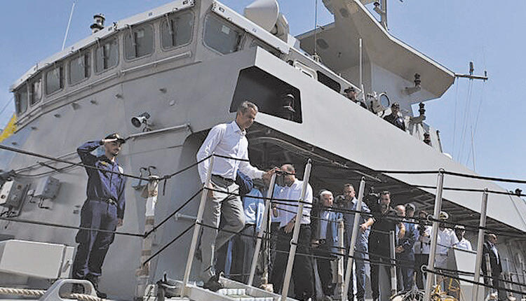ο πρωθυπουργός Κυριάκος Μητσοτάκης στο πλαίσιο της τελετής ονοματοδοσίας της νέας πυραυλάκατου του Πολεμικού Ναυτικού «Υποπλοίαρχος Βλαχάκος»