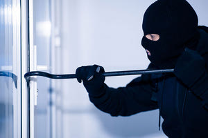 Στην έρευνα που έγινε στο σπίτι του δράστη βρέθηκε το φθαρμένο χαρτονόμισμα