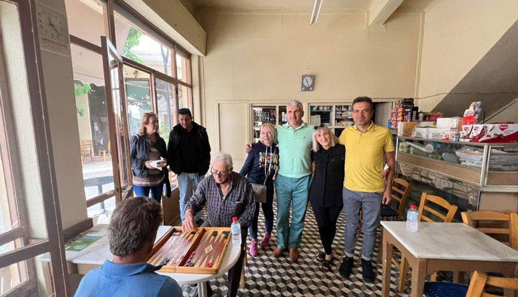 Ταξίδι ζωής στην Κρήτη: Το «τάμα» στην Κνωσό, η συντεκνιά και οι υπέροχοι άνθρωποι Συγκίνησε ο παπα - Μιχάλης τους Τούρκους μέσα στην εκκλησία