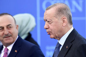 Μαζικές οι αντιδράσεις προς την Τουρκία μετά την υπογραφή νέας συμφωνίας με κυβέρνηση στη Λιβύη που δεν κυβερνά πια