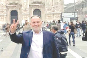 Στο Μιλάνο έτυχε να γιορτάσει τα προχθεσινά γενέθλιά του ο Γιάννης Κουράκης που συμμετείχε στη συνεδρίαση των ευρωπαϊκών περιφερειών που έγινε στον ιταλικό βορρά