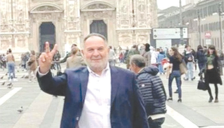 Στο Μιλάνο έτυχε να γιορτάσει τα προχθεσινά γενέθλιά του ο Γιάννης Κουράκης που συμμετείχε στη συνεδρίαση των ευρωπαϊκών περιφερειών που έγινε στον ιταλικό βορρά