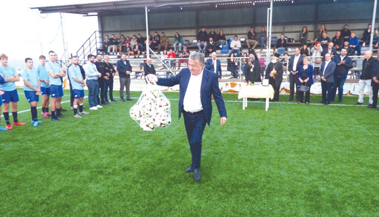 Με αρκετές μπάλες στο Γεράνι ο κ. Αρναουτάκης