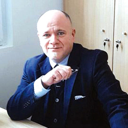 Ο ψυχίατρος Μάνος Δολαψάκης