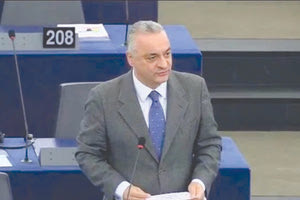 μανωλης κεφαλογιαννης