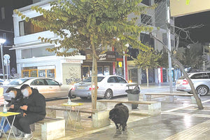 ΦΡΕΝΟ ΣΤΙΣ ΑΥΘΑΙΡΕΣΙΕΣ Μπαίνει τάξη στους πεζόδρομους του Ηρακλείου