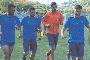 αλμυροσ ομαδα