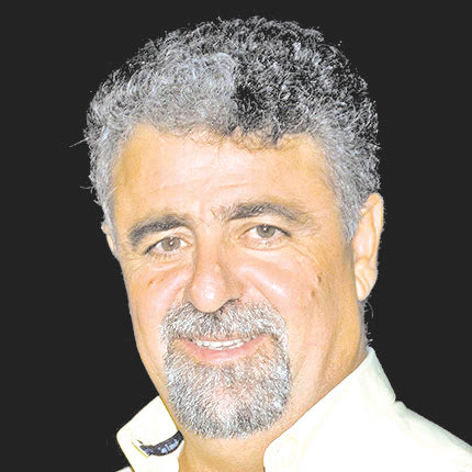 Ο γενικός γραμματέας του Πανελλήνιου  Συλλόγου Εκπαιδευτών Οδηγών Λευτέρης Μιχελάκης