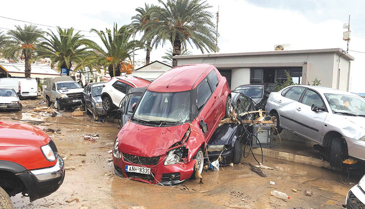 Ένα με τη θάλασσα έγινε η πόλη της Σητείας