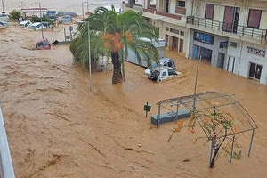 Ένα με τη θάλασσα έγινε η πόλη της Σητείας