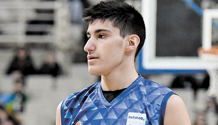 Τα πρώτα τρίποντα του Π. Καλαϊτζάκη στην Α1