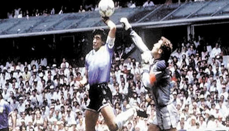 Η μπάλα απ’ το «χέρι του θεού» στα 2,8 εκατομμύρια ευρώ σε δημοπρασία