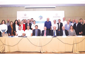 Τα μέλη της ΔΕΜΑ με τον υφυπουργό Αθλητισμού κ. Αυγενάκη και τα μέλη του «ΗΡΑΚΛΕΙΟ 2023»