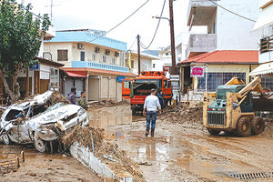 Στην Αγία Πελαγία μπαζώθηκε η εκβολή του ποταμού