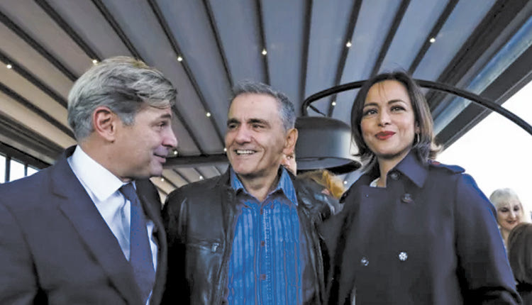 με την σύντροφο του ο ευκλείδης τσακαλώτος