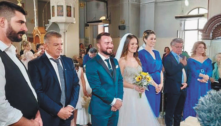Την εκλεκτή της καρδιάς του Εύα Ταβερναράκη, παντρεύτηκε με θρησκευτικό γάμο ο πρόεδρος των Πιτσιδίων – Ματάλων, Κωστής Σπινθάκης