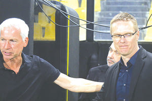 Οι δύο προπονητές Πάρντιου και Νταμπράουσκας