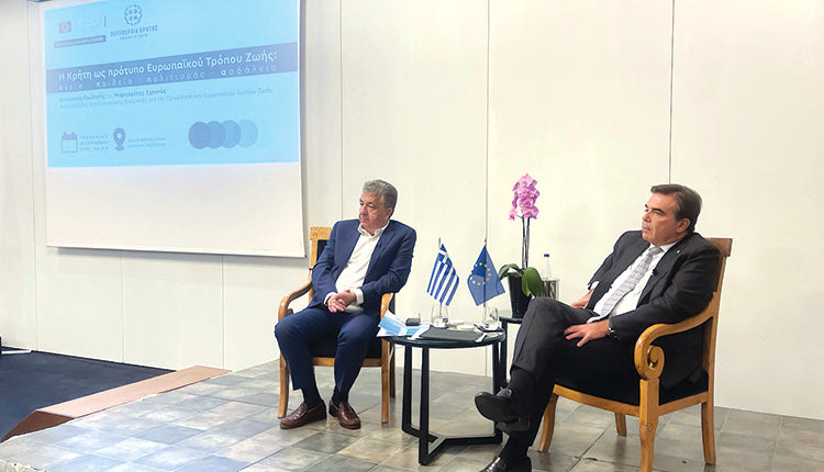 Οι κύριοι Σχοινάς και Αρναουτάκης στην εκδήλωση για τον Ευρωπαϊκό Τρόπο Ζωής