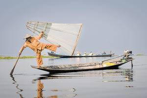Ε.Φ.Ε.Η. ομαδική έκθεση “Μαζί ταξιδεύουμε”