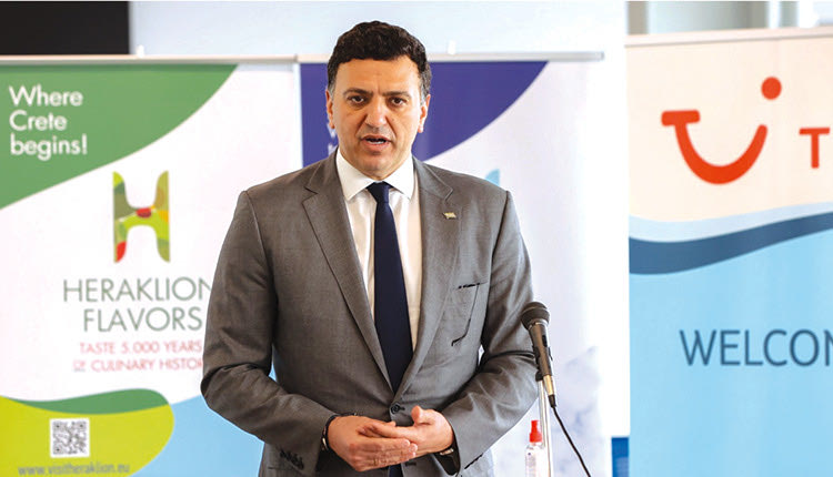 Ο υπουργός Τουρισμού Βασίλης Κικίλιας από το Ηράκλειο