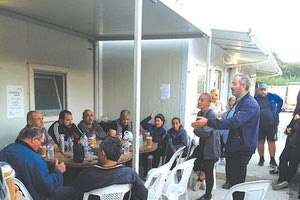 ΜΑΛΕΒΙΖΙ: Σύγκρουση Δήμου - εργαζομένων