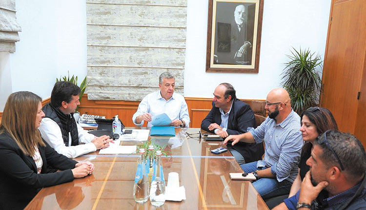 Τη σύμβαση για το οδικό έργο «Συντήρηση επαρχιακής οδού Πεζά-Καλλονή-Αγ. Βασίλειος-Χουδέτσι»