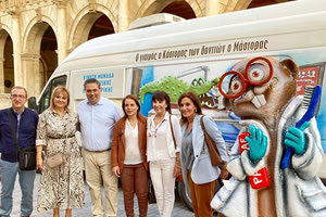 Κινητή μονάδα Οδοντιατρικής της Περιφέρειας για τη στοματική υγεία