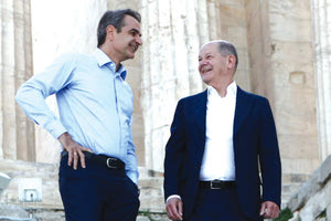 οι κ. Μητσοτάκης και Σολτς στην ακρόπολη