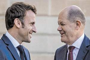 οι ηγέτες Γερμανίας και Γαλλίας Όλαφ Σολτς και Εμανουέλ Μακρόν