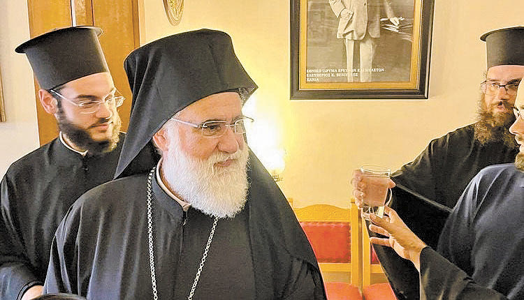 Σε κλίμα συγκίνησης χθες ο εκλεγμένος επίσκοπος Κνωσού, κ. Μεθόδιος Βερνιδάκης, έδωσε το Μέγα Μήνυμα στον Ιερό Μητροπολιτικό Ναό του Αγίου Μηνά