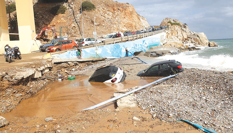 Σε ετοιμότητα όλος ο κρατικός  μηχανισμός της Κρήτης, υπό τον φόβο της κακοκαιρίας EVA για να μην έχουμε παρόμοια φαινόμενα