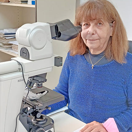 Η κ. Μαρία Τζαρδή, καθηγήτρια Παθολογικής Ανατομικής, διευθύντρια στο εργαστήριο Παθολογανατομίας του ΠΑΓΝΗ