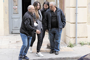 Η δράστιδα της επίθεσης με οξύ είναι προσωρινά κρατούμενη στη φυλακή Νεάπολης