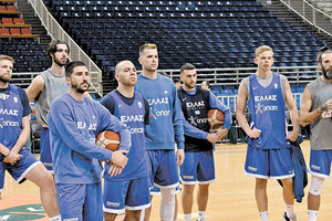 Την πρόκριση στο Μουντομπάσκετ 2023 θέλουν να πάρουν στο Ηράκλειο οι διεθνείς μας
