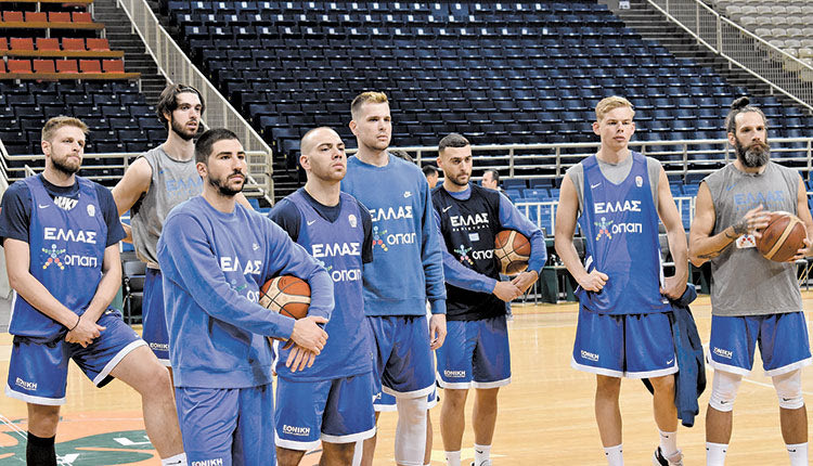 Την πρόκριση στο Μουντομπάσκετ 2023 θέλουν να πάρουν στο Ηράκλειο οι διεθνείς μας