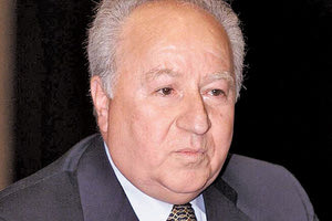 Βασίλης Παπαζάχος