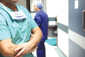 Πολύ ακριβά πληρώνουν οι πολίτες τη δημόσια υγεία