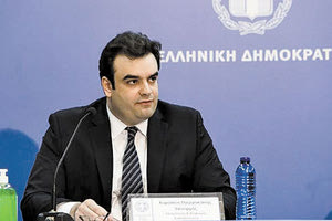 Στο κάδρο και ο Πιερρακάκης