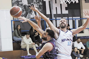 Εντυπωσιακή φάση από το ματς του «Ηράκλειο» ΟΑΑ με τον Ηρόδοτο